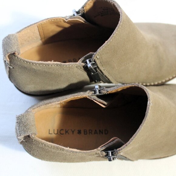 Lucky Brand Taupe Suede Ankle Boots / Booties, 1.75" Stacked Heel, 6M - Picture 6 of 10